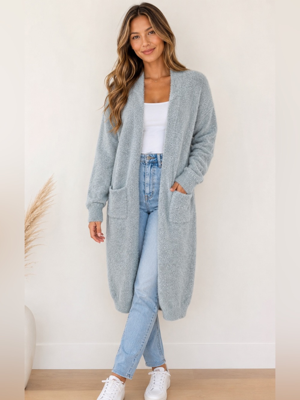 White Fox Light Blue Fuzzy eyelash A line Open front‎ super soft Cardigan M/L
